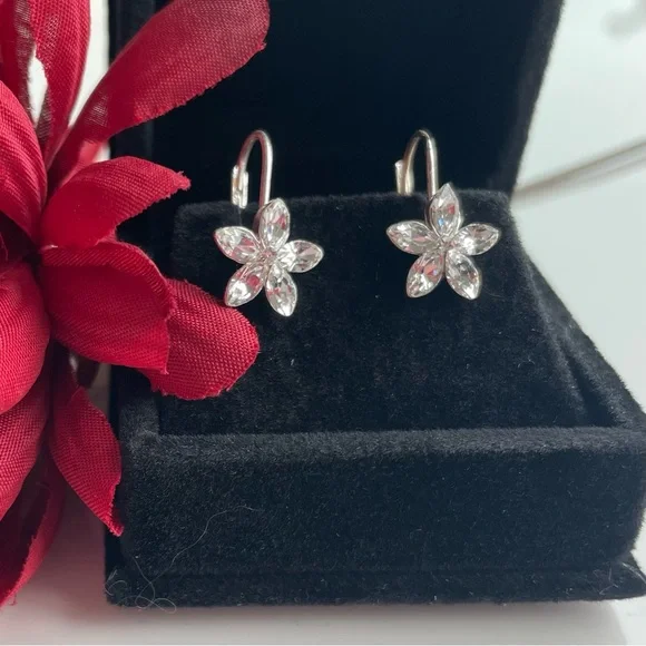 Sparkly Crystal Flower Earrings - Picture 7 of 7